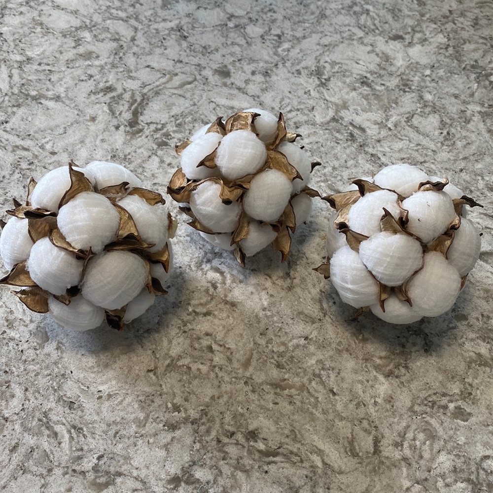 Cotton Decorative Spheres
